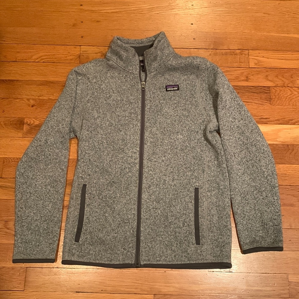 Brand new. Patagonia zip up sweatshirt